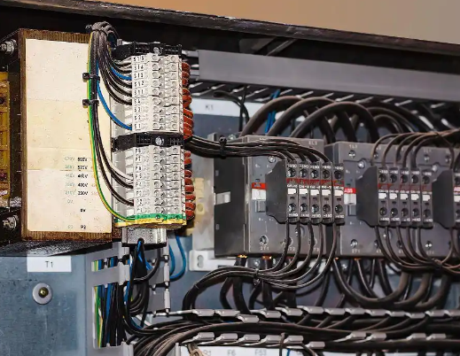 UPS（不间断电源）故障诊断指南