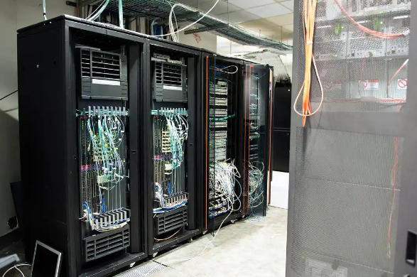 UPS电源的输入输出配电柜是什么