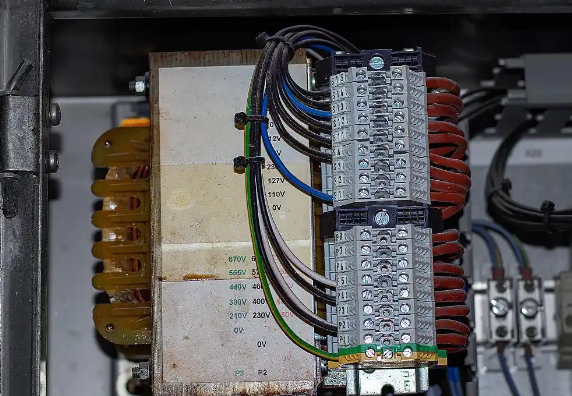 UPS不间断电源工业应用场景分析