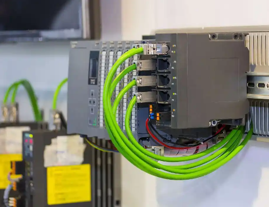 深度解读110V UPS电源的关键作用与选择