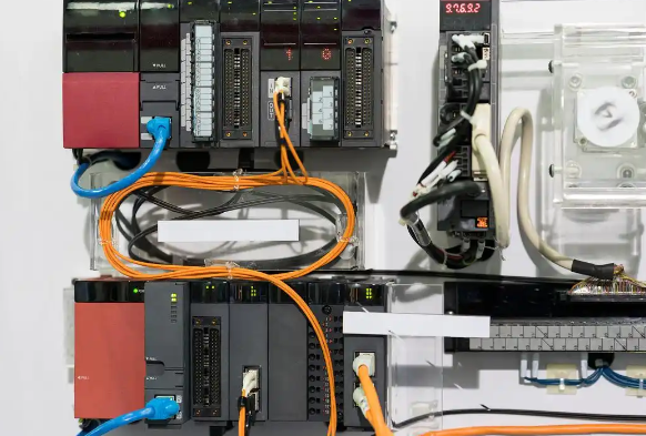 UPS蓄电池的四种维护方法